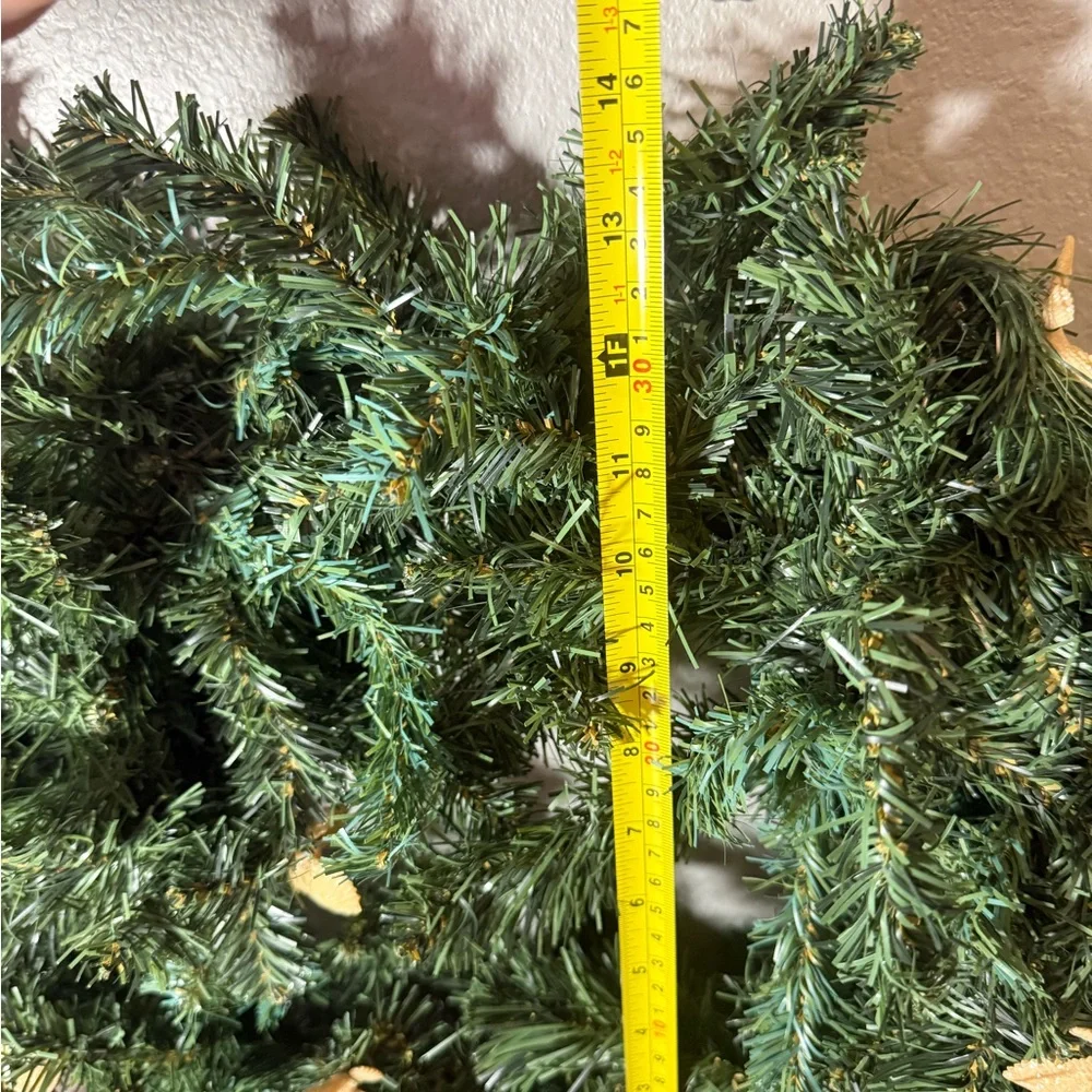 Festive Green Holiday Wreath with Gold Accents
